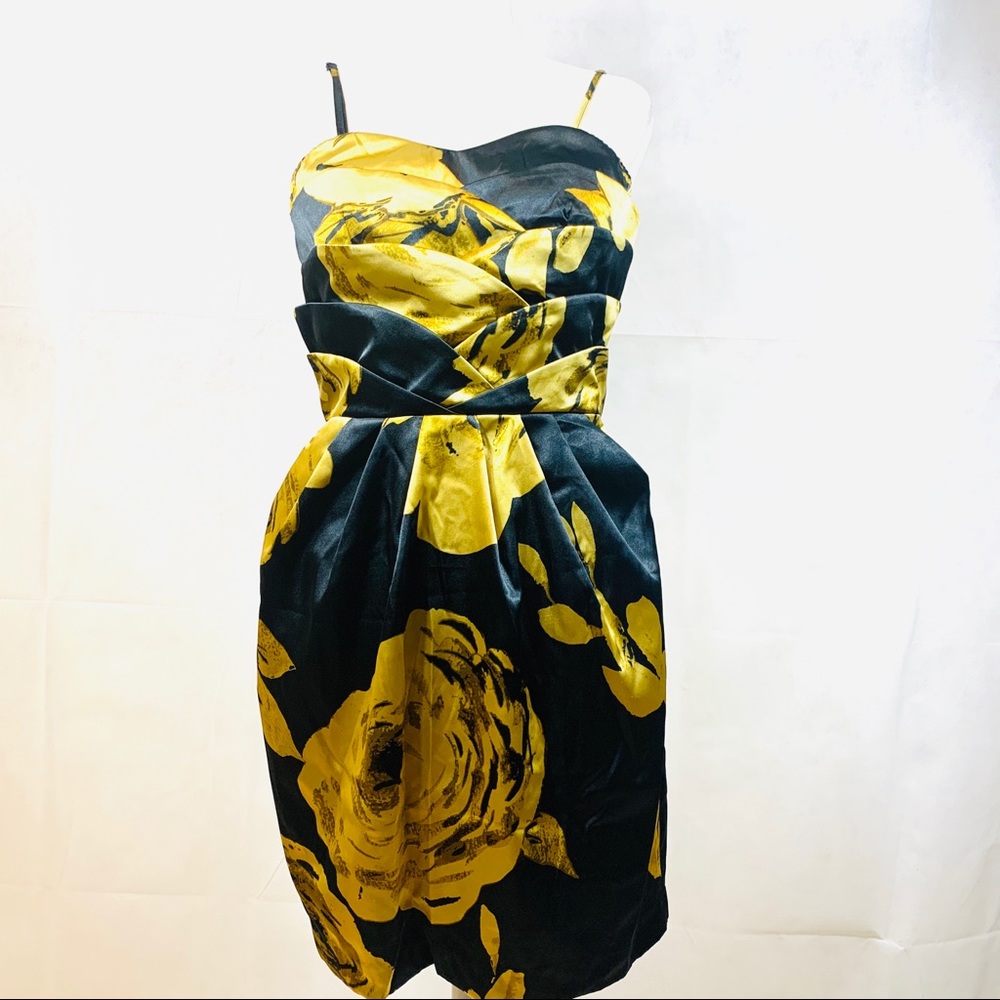 Strapless Gold & Black Dress - Picture 2 of 7